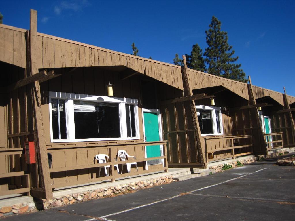 بيغ بير لاكي، سان بيرناردينو، كاليفورنيا Big Bear Inn المظهر الخارجي الصورة