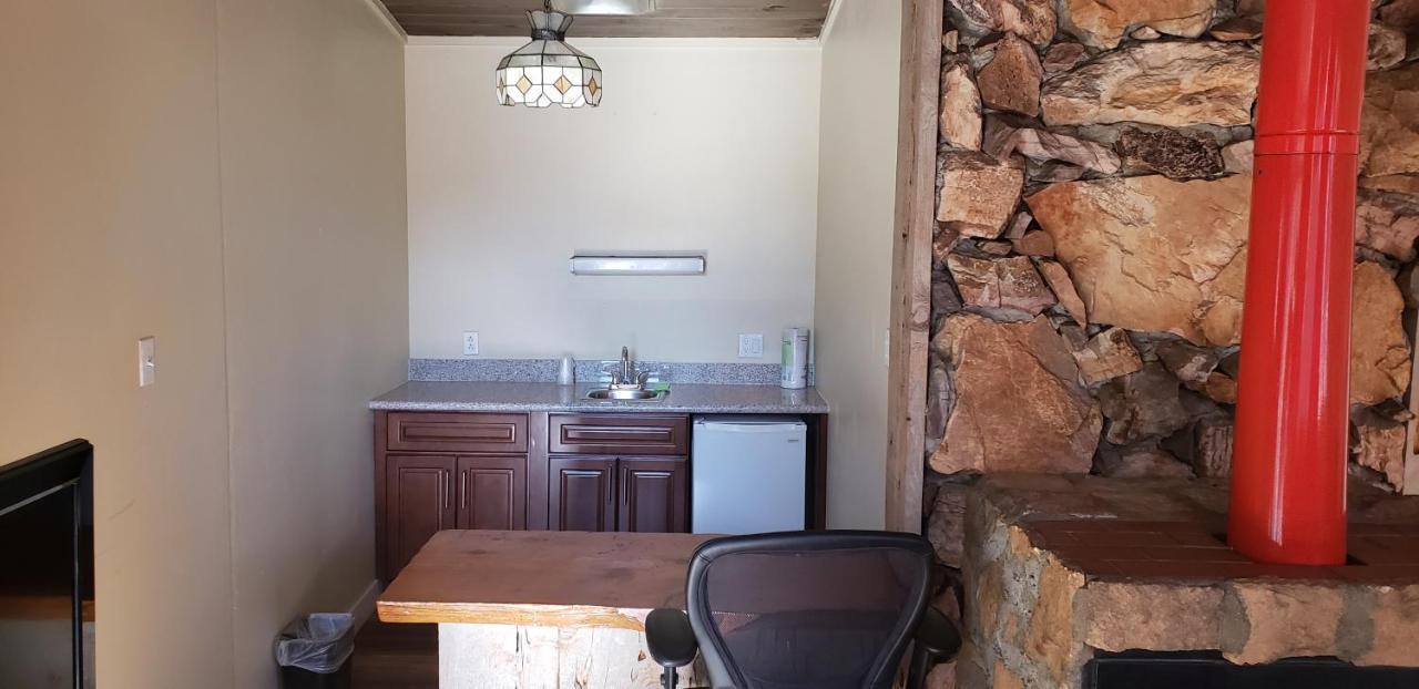 بيغ بير لاكي، سان بيرناردينو، كاليفورنيا Big Bear Inn المظهر الخارجي الصورة